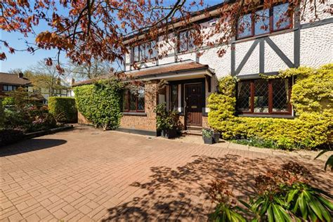 105 tudor lawns foxrock